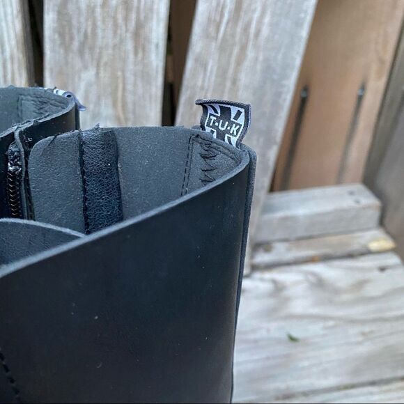 T.U.K. 10 Eye Black Matt combat boots US size 7 women’s - Picture 7 of 16